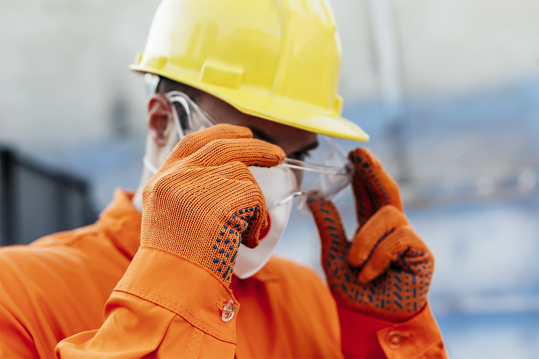 A Importância dos EPIs na Prevenção de Acidentes e Lesões no Local de Trabalho